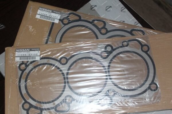 Infiniti FX35 Silindir Kapak Contası 11044-81J02 VQ35