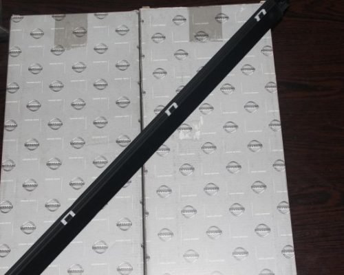 Nissan Skystar Ön Kapı Cam Fitili Sol 80331-2S40A