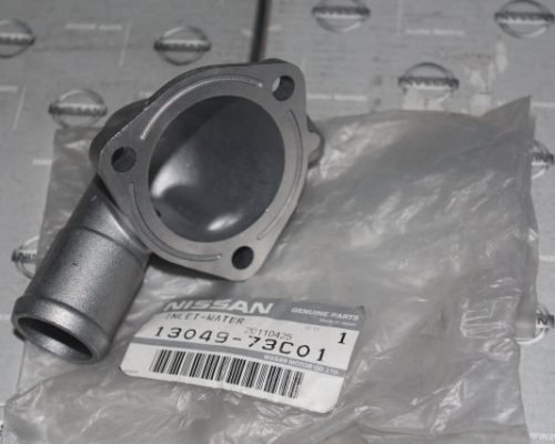 Nissan Sunny Termostat Kapağı 13049-73C01 GA16